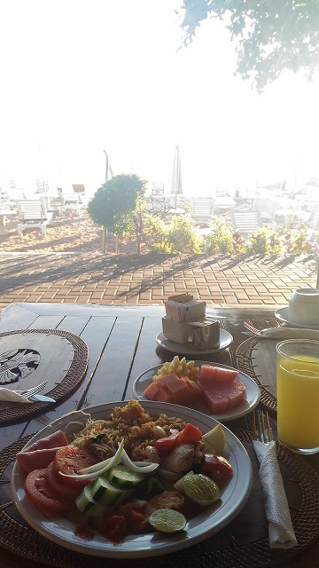 サヌール レスパティビーチホテルの朝食